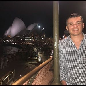 Meet your Posher, Leo